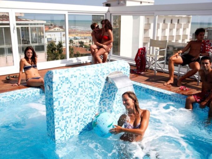 Rimini Marina Centro Vendita Albergo 4 Stelle Annuale Vista Mare