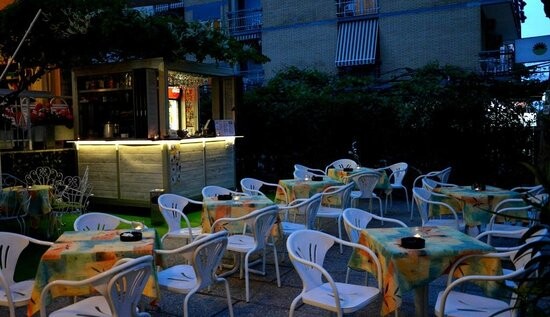 Rimini Nord Vendesi Sulla Spiaggia Chiosco Bar Ristorante