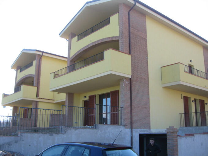 Vendesi Tre Unità Immobiliari A Croce Di Montescudo4